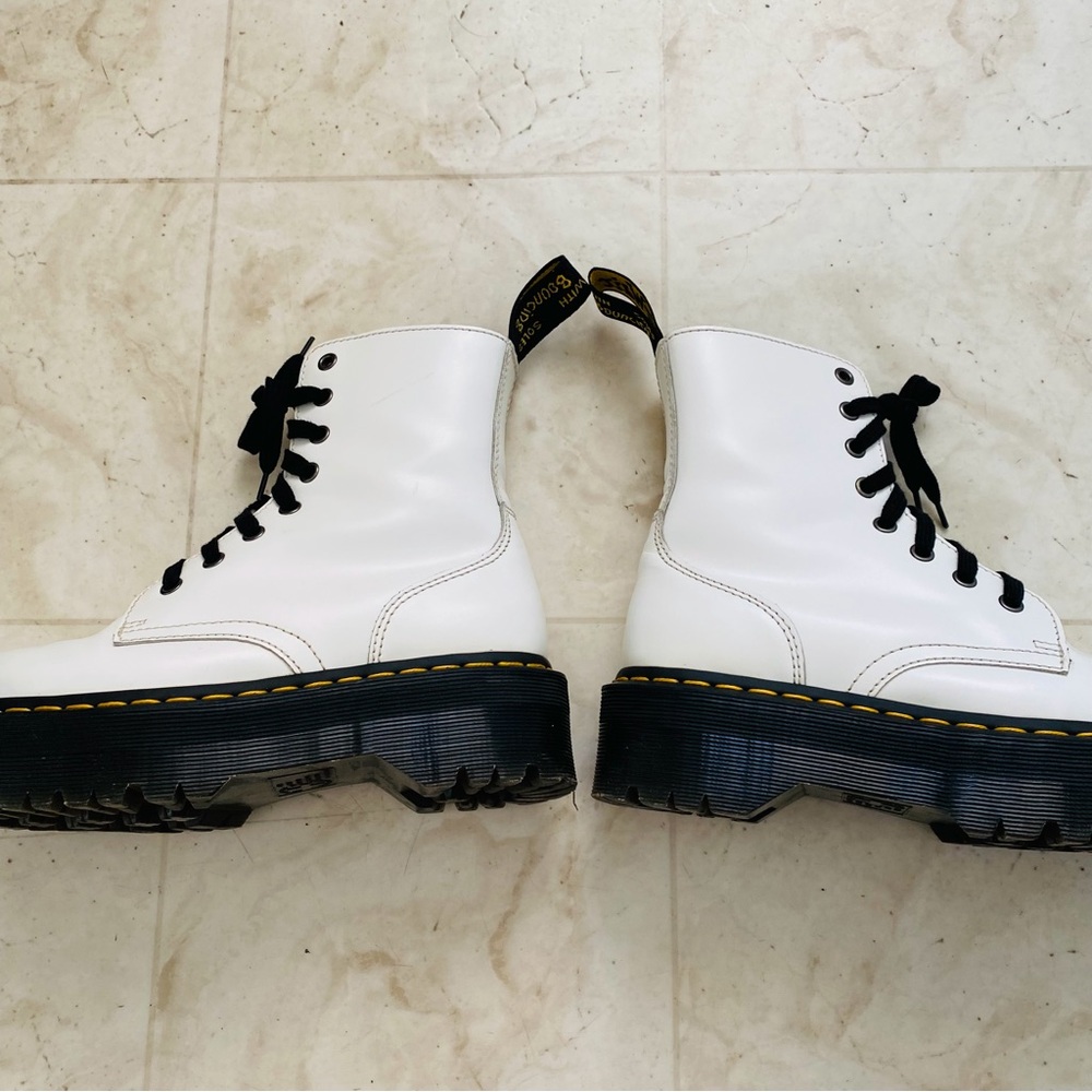 $180 Dr. Martens Jadon White Smooth Leather 8-eye High Top Platform Boots Size 7 - Picture 7 of 15